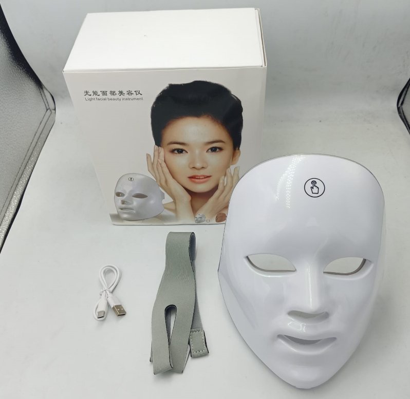 7-in-1 LED Light Therapy Mask | قناع الضوء العلاجي للوجه
